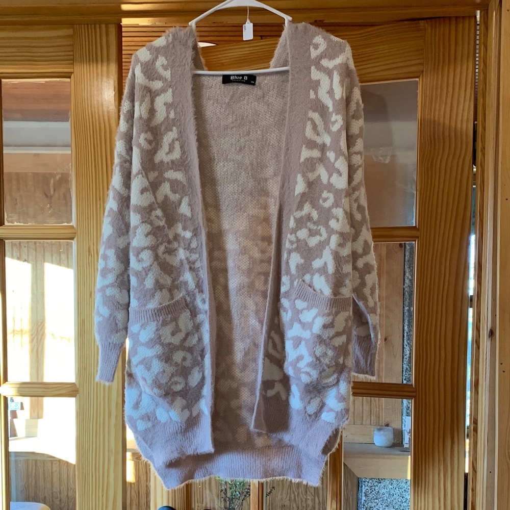 Women's Blue B Collection Pastel Pink Cheetah Print Open Front Hoodie Cardigan